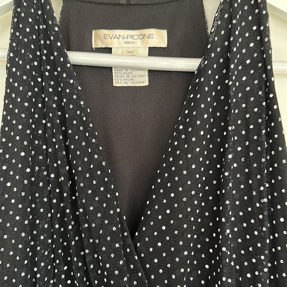 Women’s halter dress - Picture 2 of 4